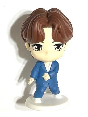 4/$20 BTS Tiny Tan V /Taehyung MacDonald’s Happy Meal 2025
